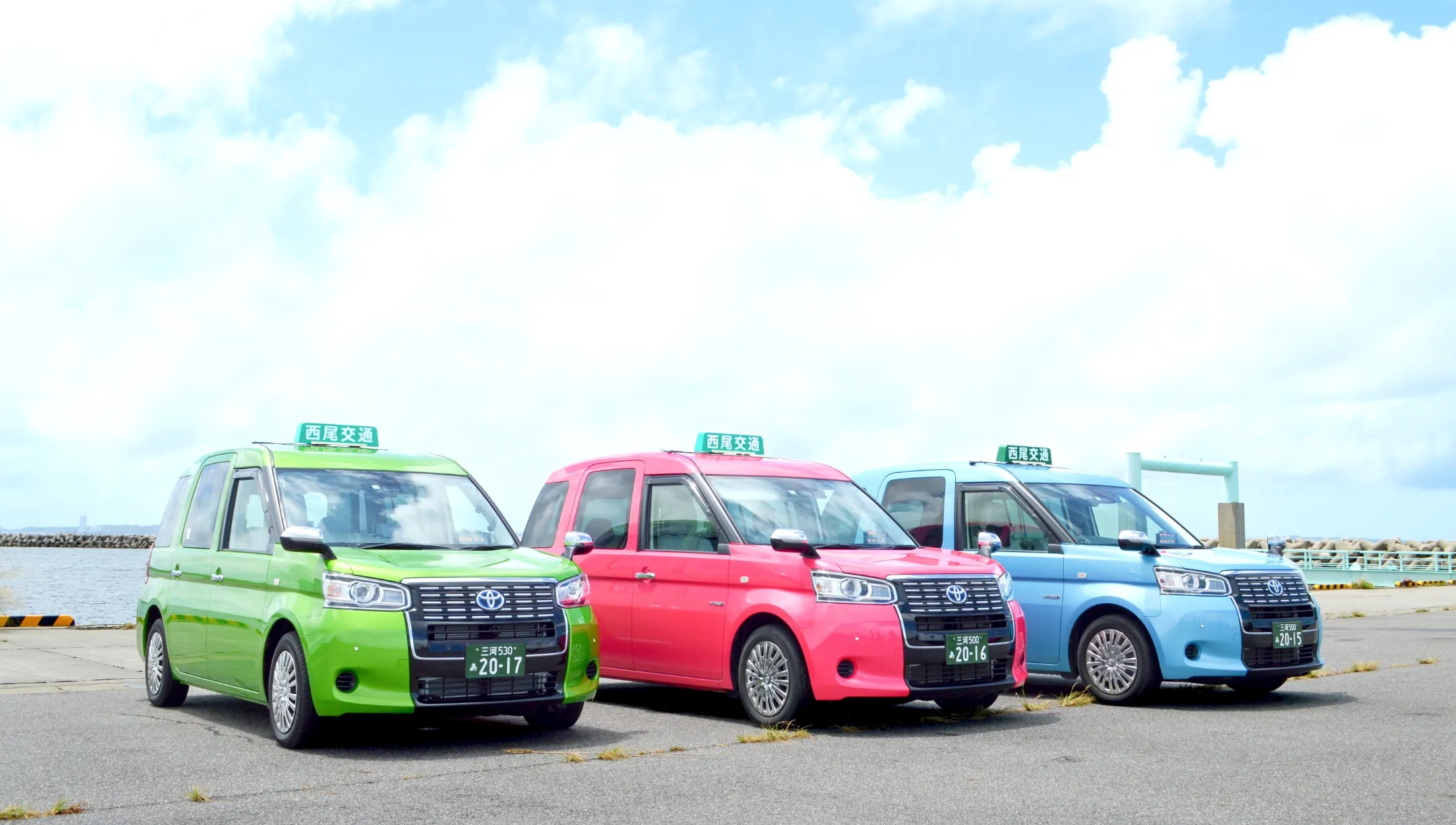 タクシーの他に貸切バスもご利用いただけます